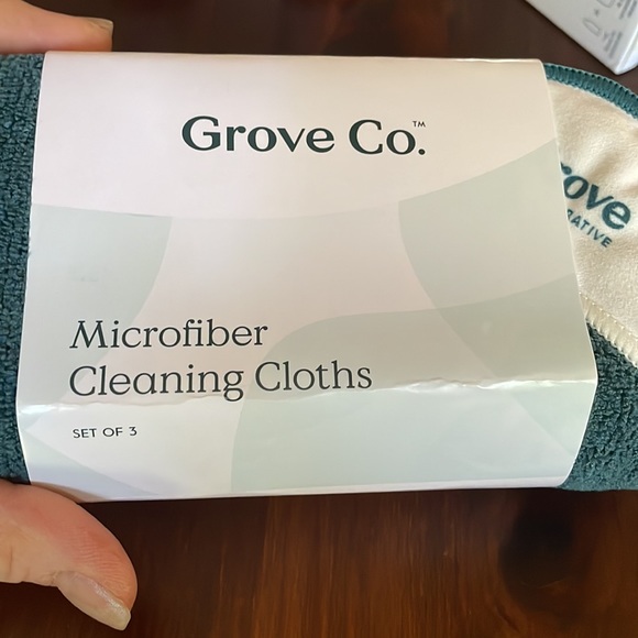 Set of 3 Microfiber Cleaning Cloths by Grove - Picture 5 of 5